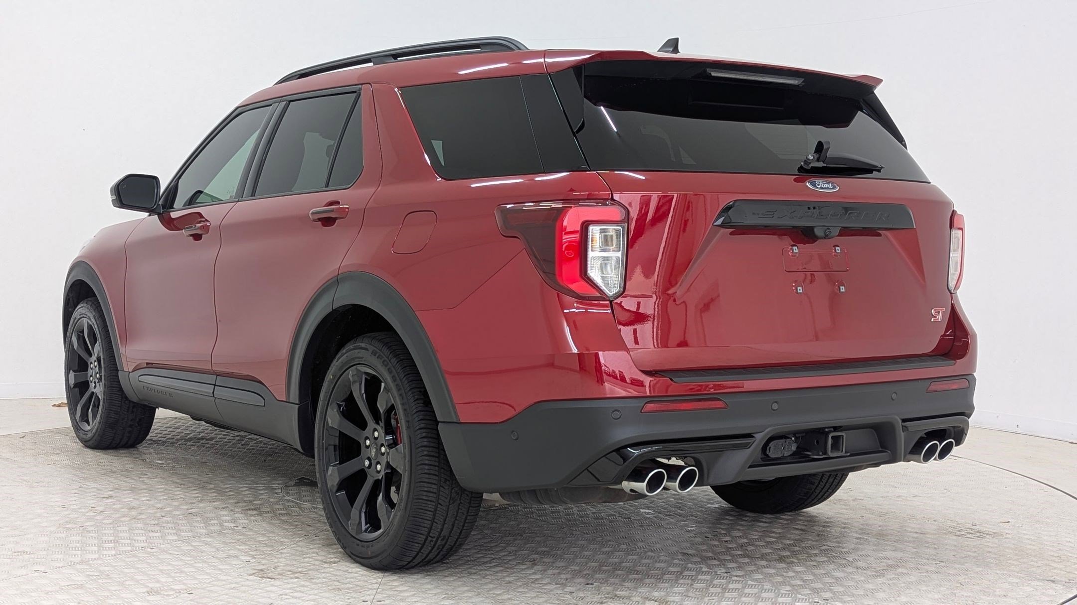 Used 2021 Ford Explorer ST w/ Equipment Group 401A image 3