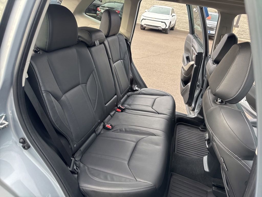 Used 2022 Subaru Forester Limited image 15