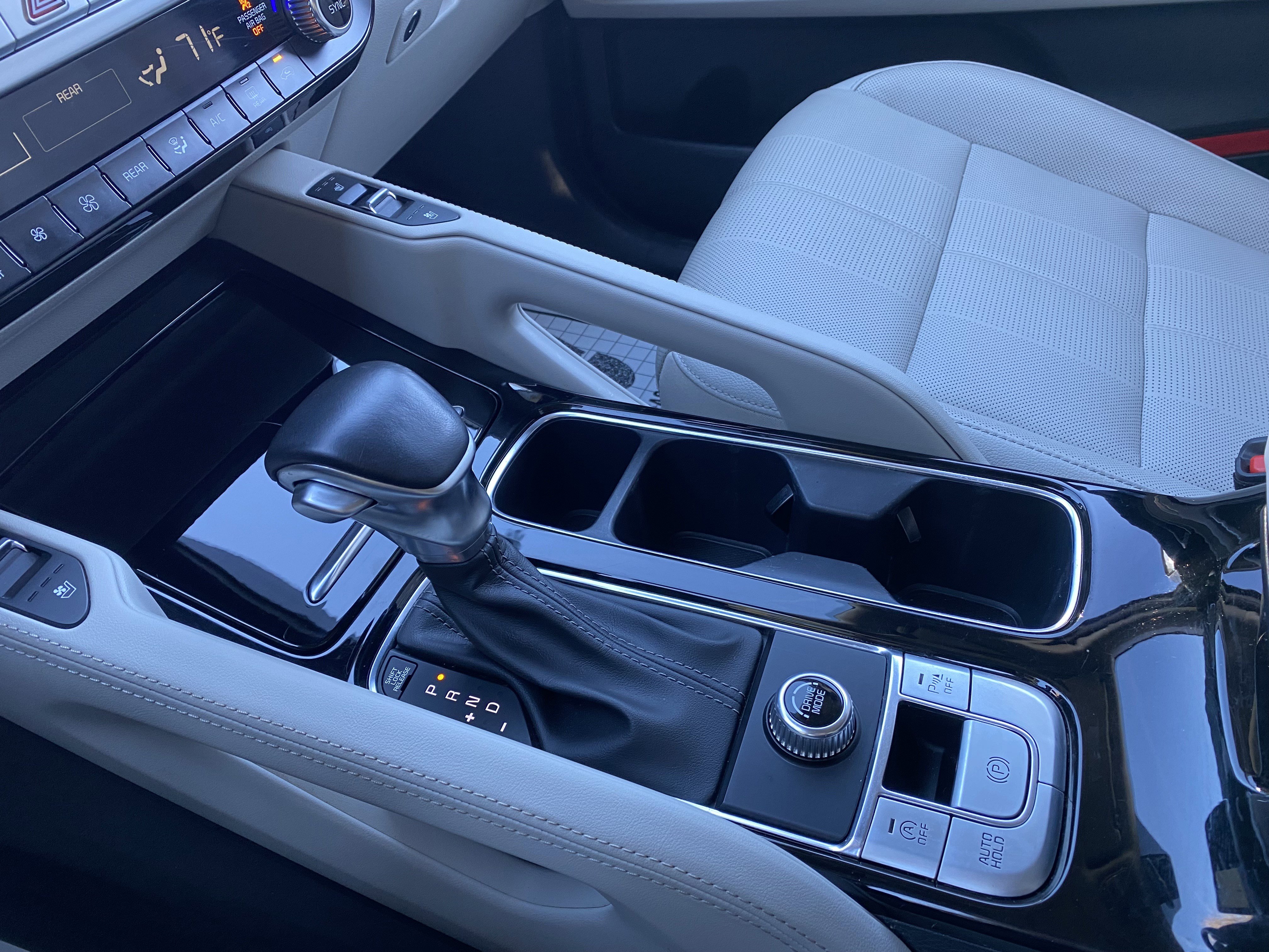 Used 2022 Kia Telluride EX image 29