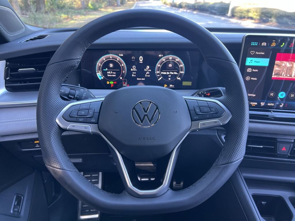 New 2026 Volkswagen Tiguan SE R-Line image 14