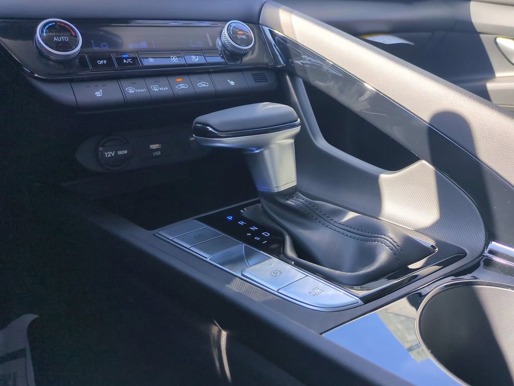 New 2026 Hyundai Elantra Limited FWD image 20