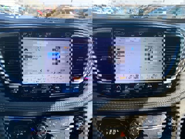 New 2026 Chrysler Pacifica Select image 46