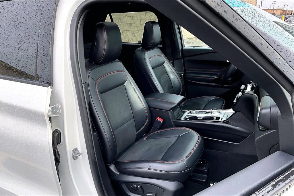 Used 2022 Ford Explorer ST-Line w/ Class IV Trailer Tow Package image 7
