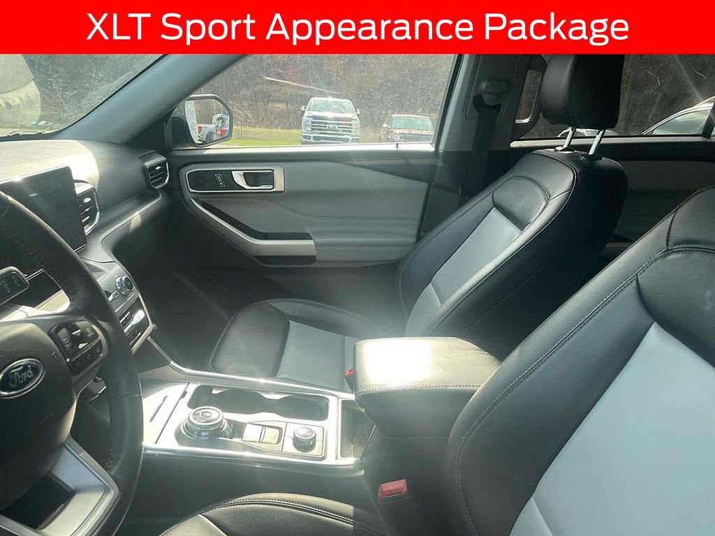 Used 2023 Ford Explorer XLT w/ Equipment Group 202A image 8