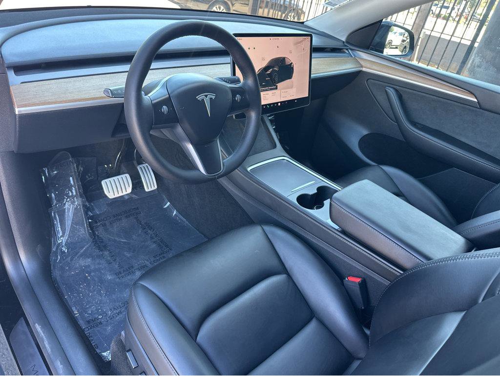 Used 2023 Tesla Model Y Performance image 16