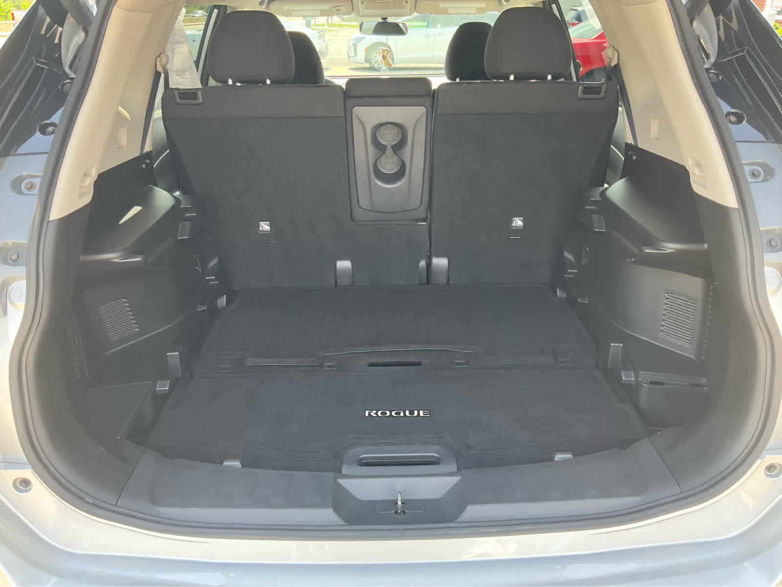 Used 2015 Nissan Rogue SV w/ SV Premium Package AWD/4WD image 19
