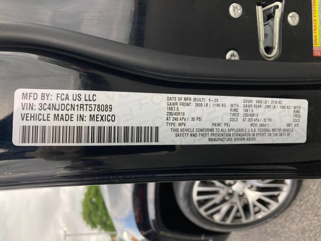 New 2024 Jeep Compass Limited w/ Elite Group image 32