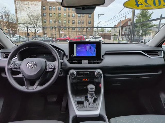 Used 2024 Toyota RAV4 XLE image 10