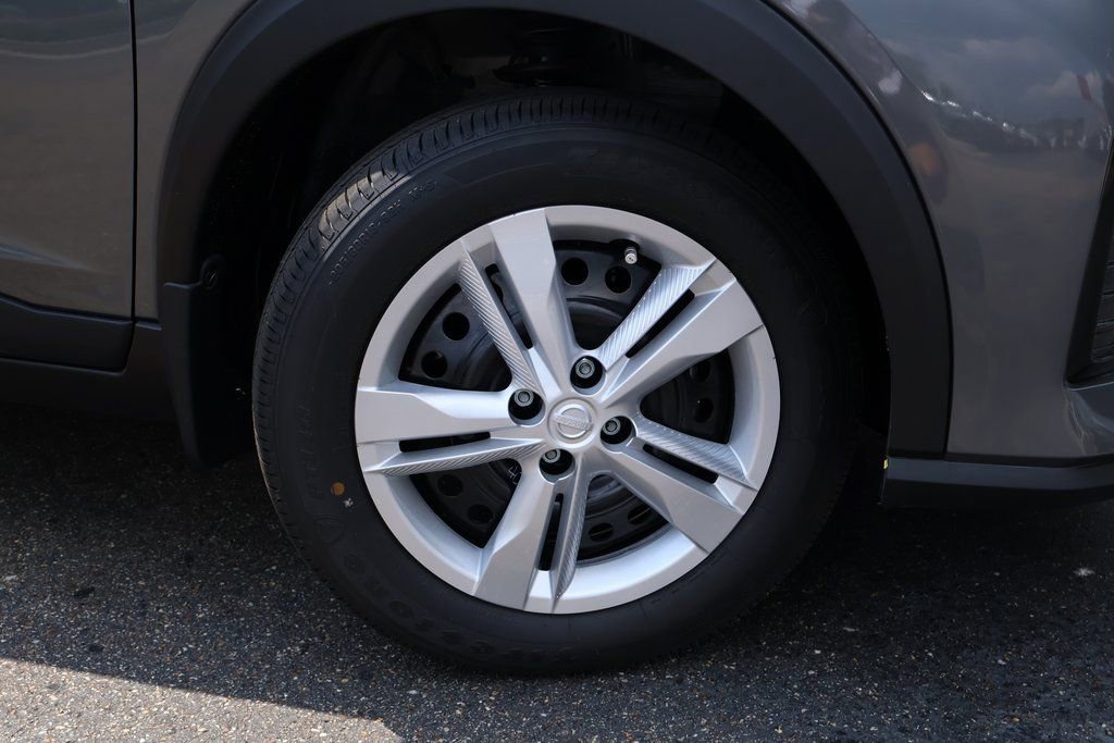 New 2025 Nissan Kicks Play S image 16