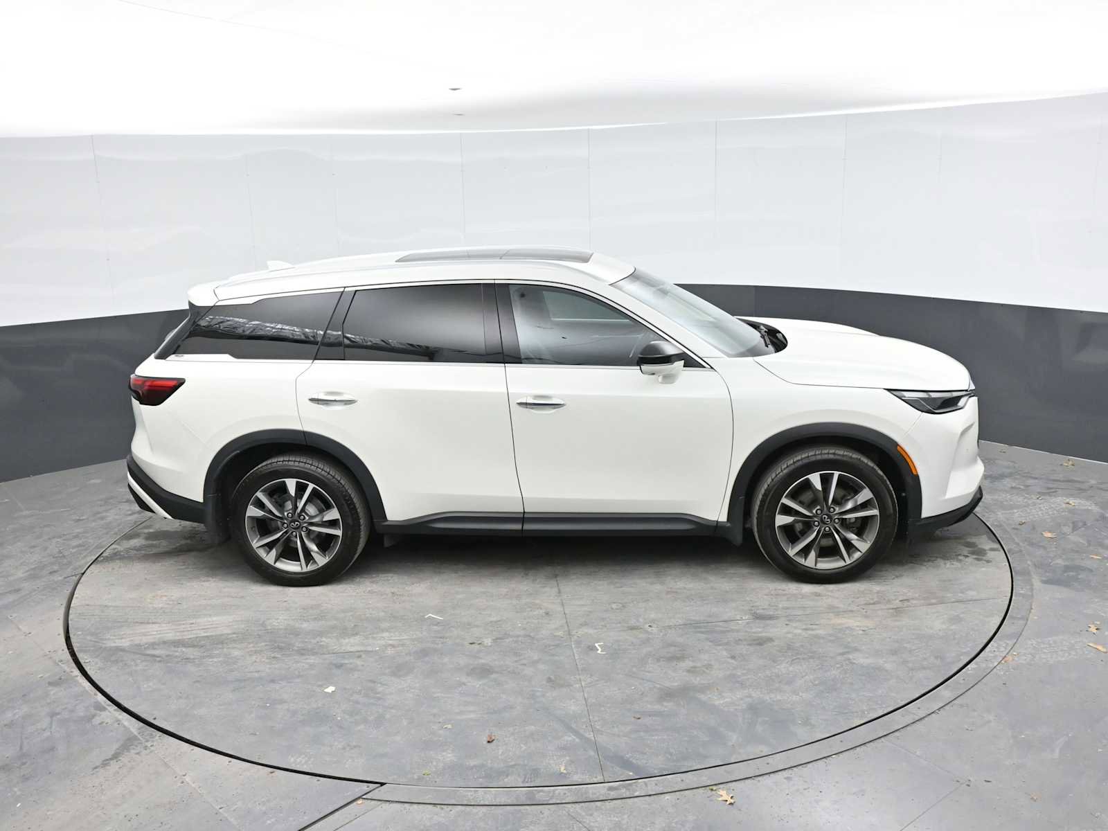 Used 2023 INFINITI QX60 Luxe w/ Cargo Package AWD/4WD image 33