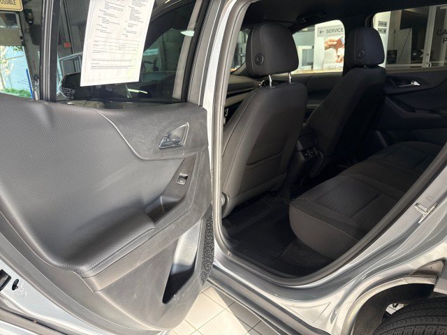 Used 2025 Chevrolet Equinox LT w/ Safety and Technology Package FWD image 23