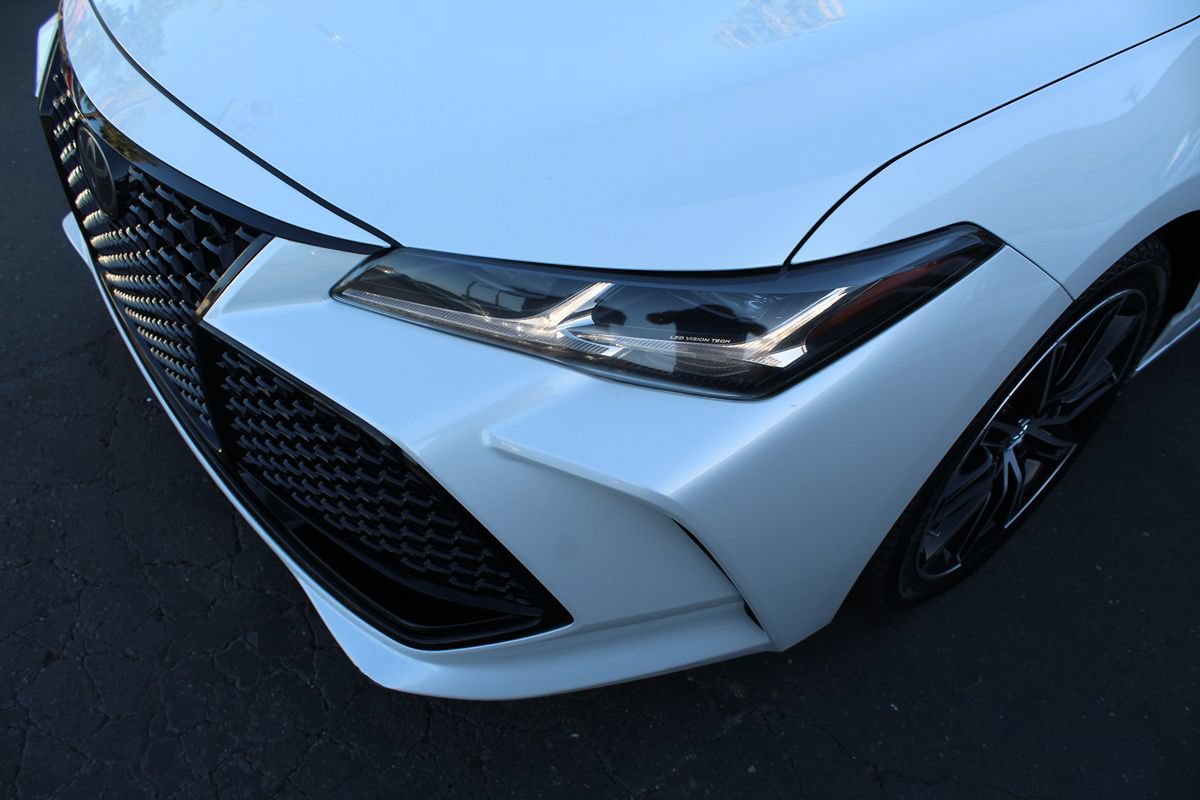 Used 2019 Toyota Avalon Touring w/ Advanced Safety Package FWD image 10