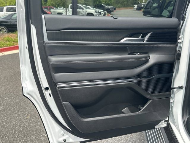 New 2026 Jeep Grand Wagoneer Summit image 22