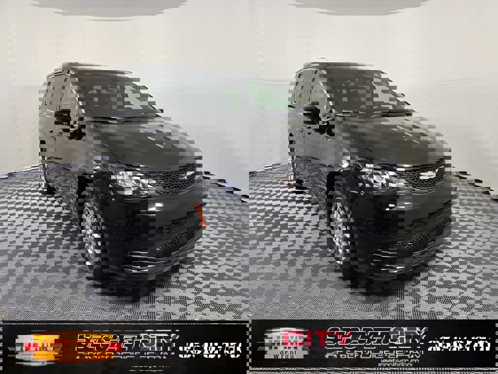 New 2026 Chrysler Voyager LX image 1