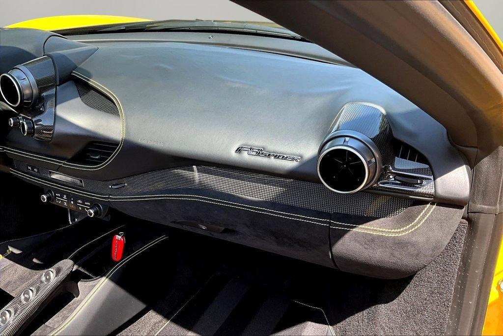 Used 2022 Ferrari F8 Tributo RWD image 21