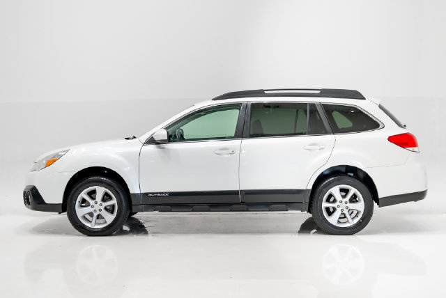 Used 2014 Subaru Outback 2.5i Premium AWD/4WD image 26