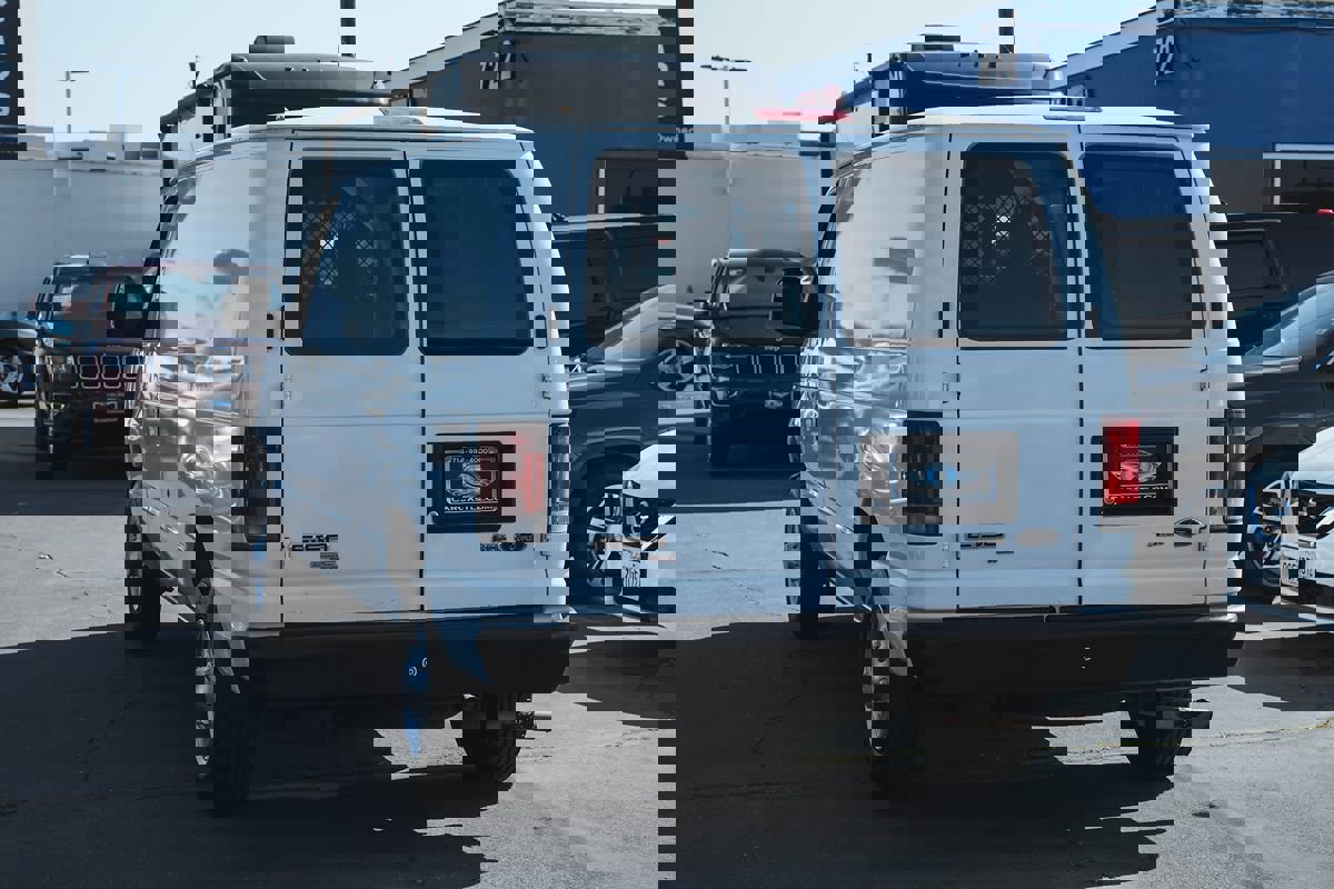 Used 2014 Ford E-150 and Econoline 150 w/ Power Group image 8