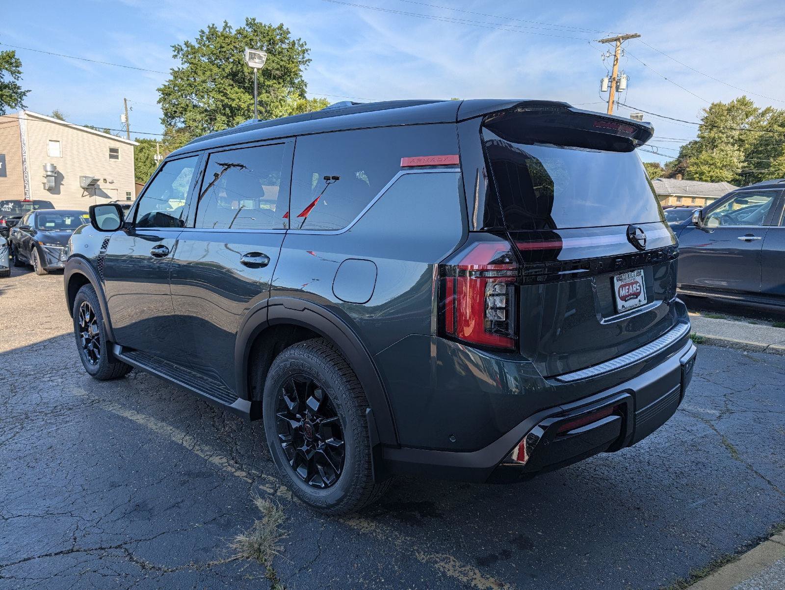 New 2026 Nissan Armada PRO-4X AWD/4WD image 9