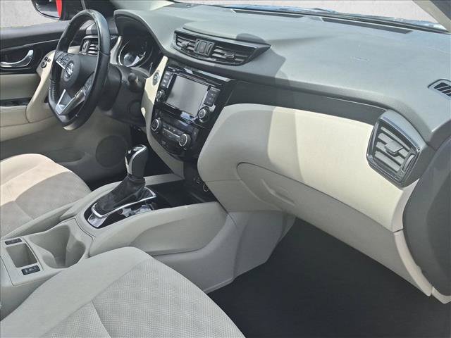 Used 2020 Nissan Rogue Sport SV w/ All-Weather Package FWD image 18