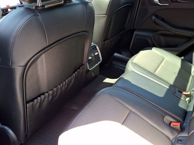 Certified 2023 Porsche Macan Turbo AWD/4WD image 16