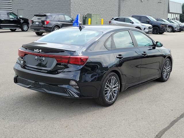 Used 2023 Kia Forte GT-Line w/ GT-Line Premium Package FWD image 4