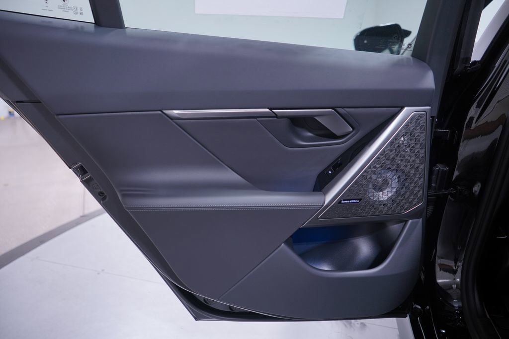 Used 2025 BMW i5 M60 w/ Premium Package image 14