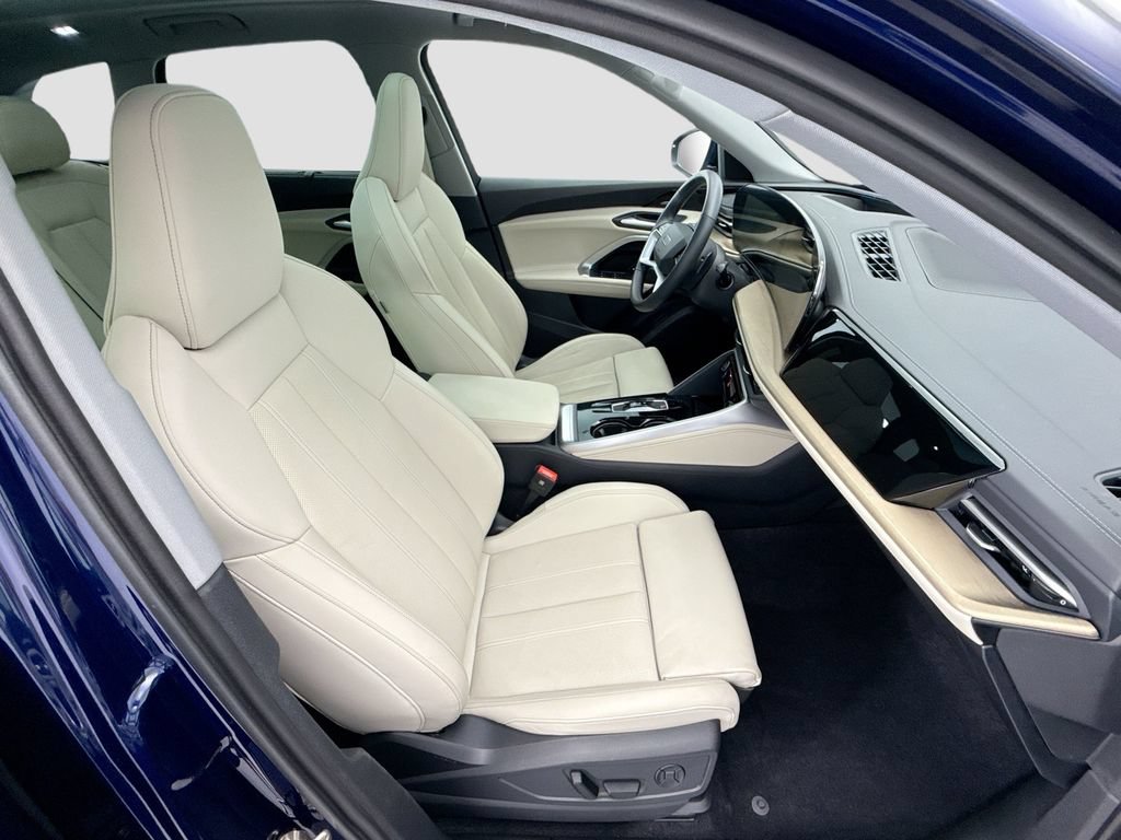Certified 2025 Audi Q5 Premium Plus w/ Premium Plus AWD/4WD image 19