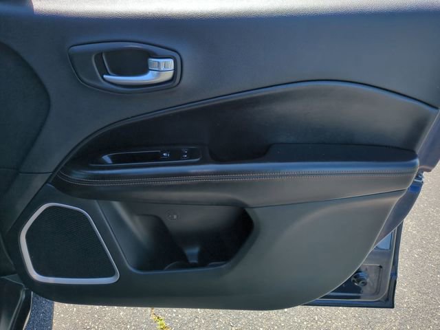 Used 2020 Jeep Compass Limited AWD/4WD image 34