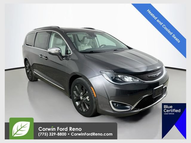 Used 2017 Chrysler Pacifica Limited FWD image 1