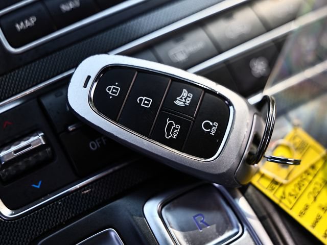 Used 2021 Hyundai Santa Fe SEL w/ Convenience + Premium Package AWD/4WD image 13