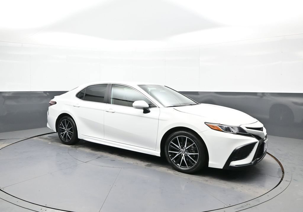 Certified 2023 Toyota Camry SE image 4