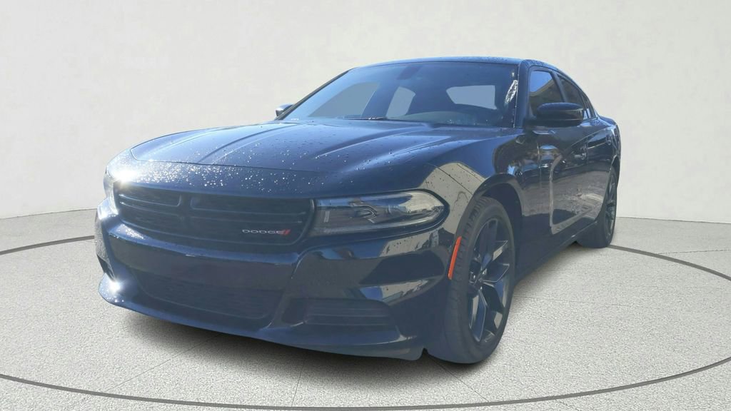Used 2022 Dodge Charger SXT w/ Blacktop Package image 3