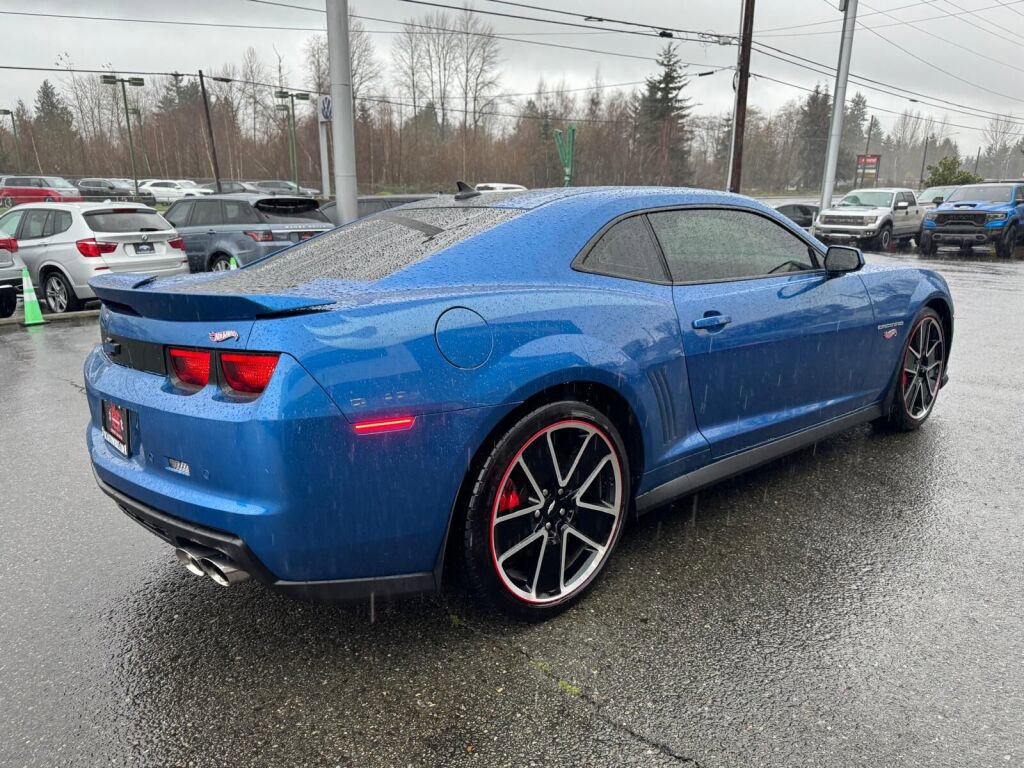 Used 2013 Chevrolet Camaro SS w/ Hot Wheels Special Edition image 9