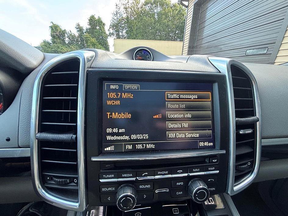 Used 2014 Porsche Cayenne Diesel Platinum Edition image 25