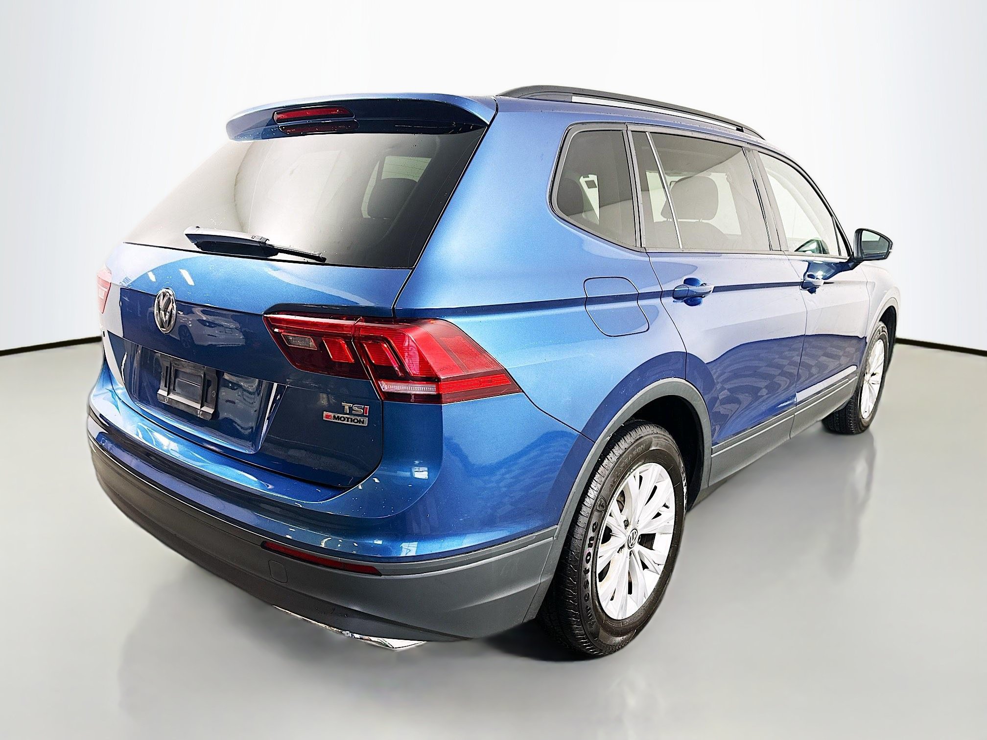 Used 2018 Volkswagen Tiguan S AWD/4WD image 7