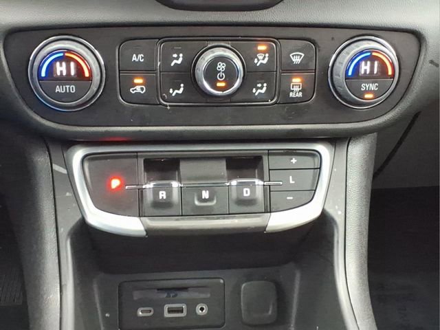 Used 2023 GMC Terrain SLT w/ LPO, Floor Liner Package image 19