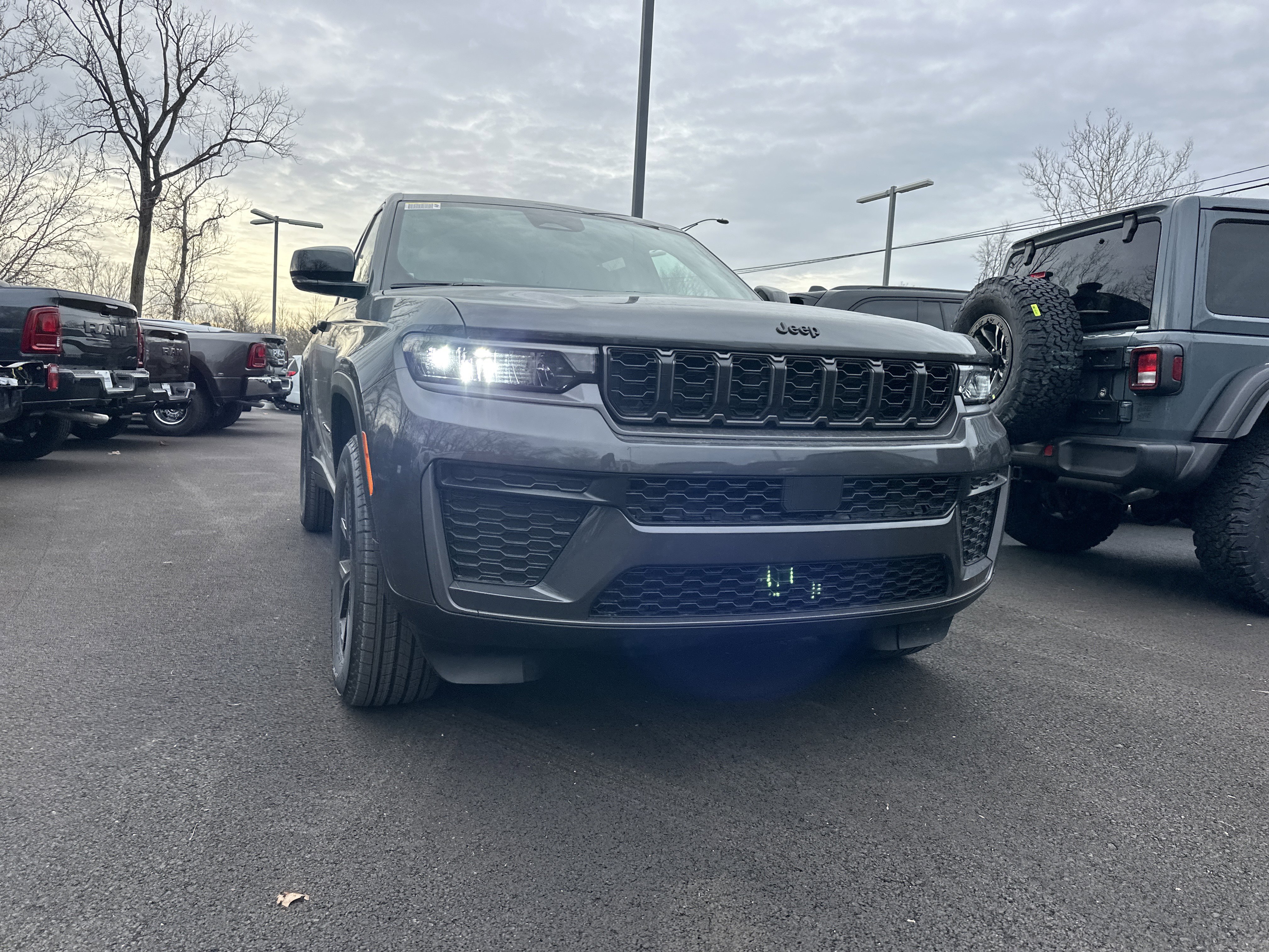 New 2026 Jeep Grand Cherokee Altitude image 20