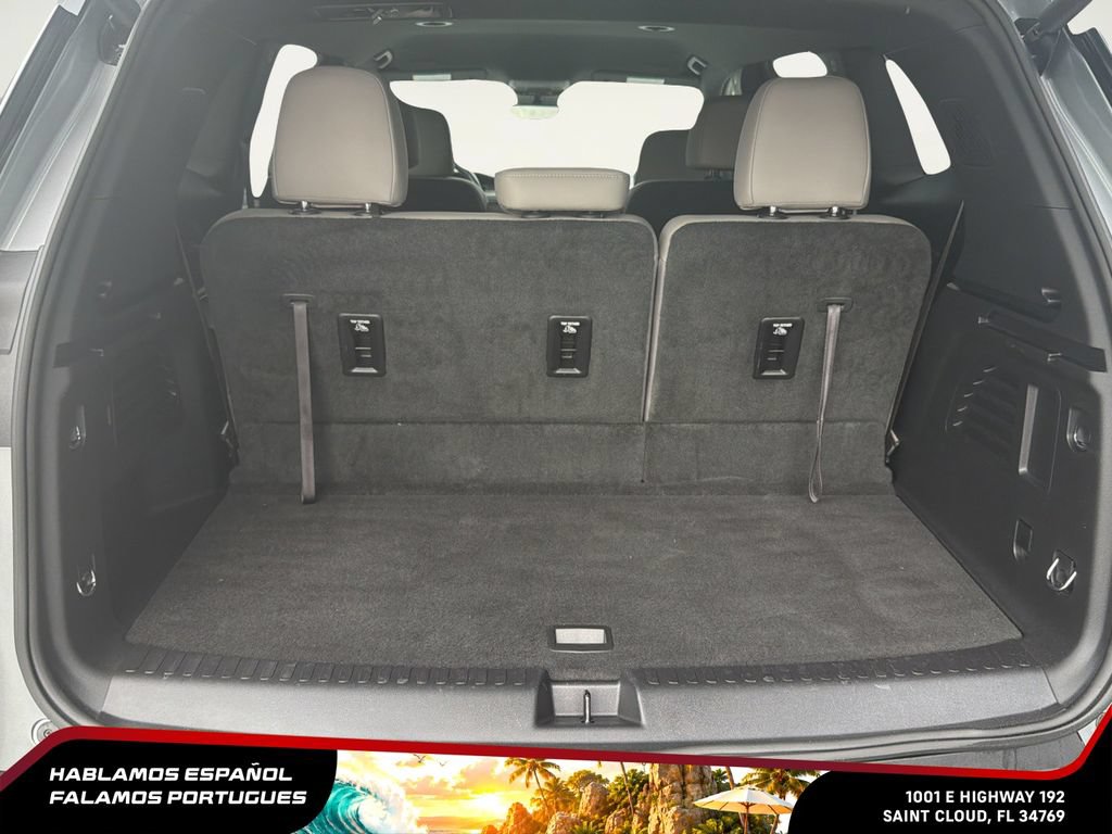 Certified 2026 GMC Acadia Elevation w/ Elevation Premium Package FWD image 29