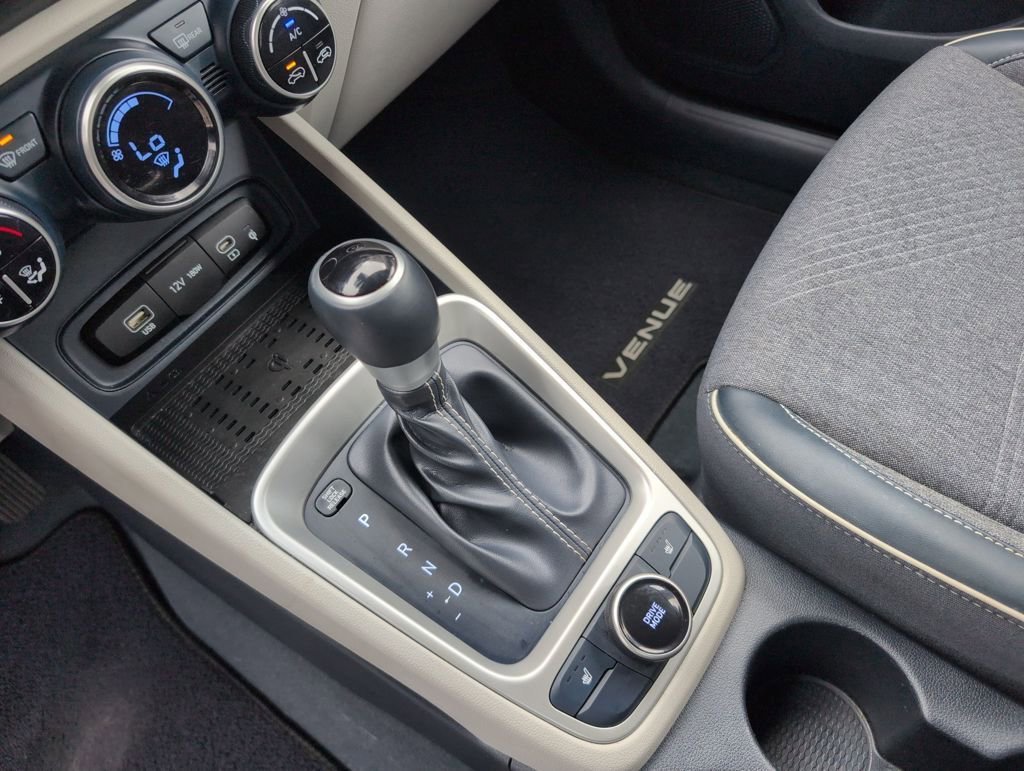 Certified 2023 Hyundai Venue Limited image 24