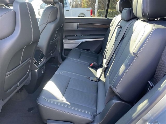 Used 2026 Cadillac Vistiq Sport image 23