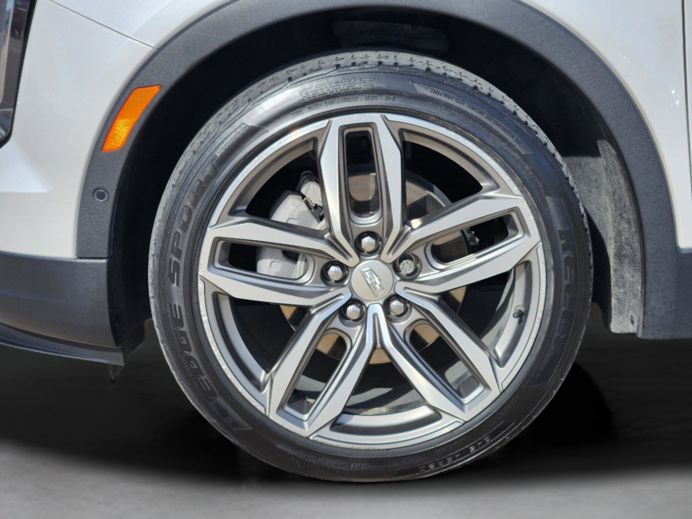 Used 2022 Cadillac XT4 Sport w/ Enhanced Visibility Package image 10