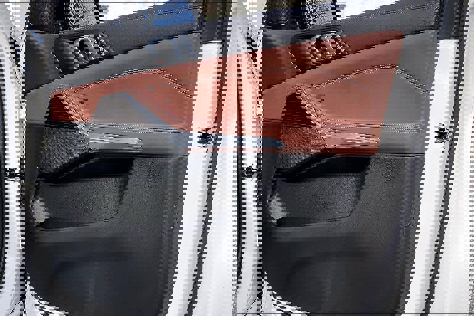 Certified 2023 BMW X5 xDrive45e w/ Executive Package image 25