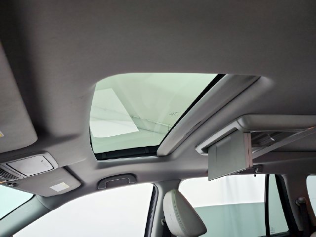 Used 2017 Honda Pilot Elite image 22