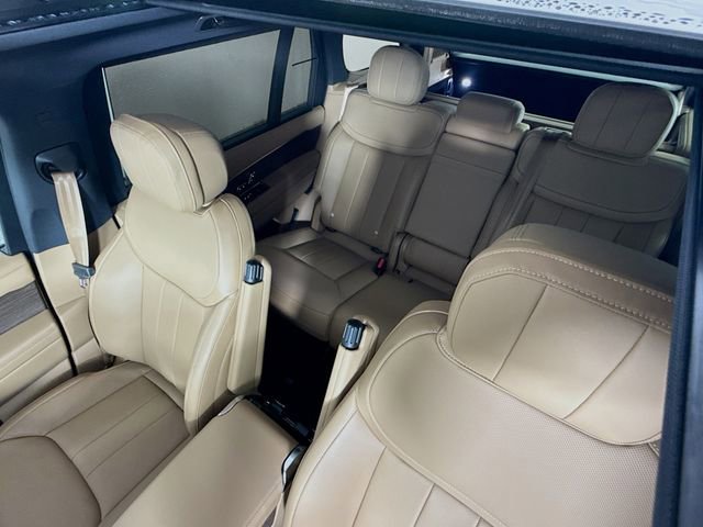 New 2026 Land Rover Range Rover Long Wheelbase SE image 14