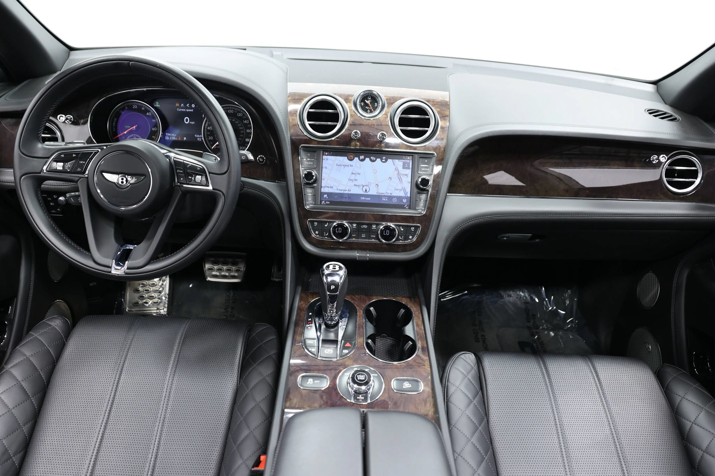 Used 2020 Bentley Bentayga Plug-In Hybrid AWD/4WD image 46
