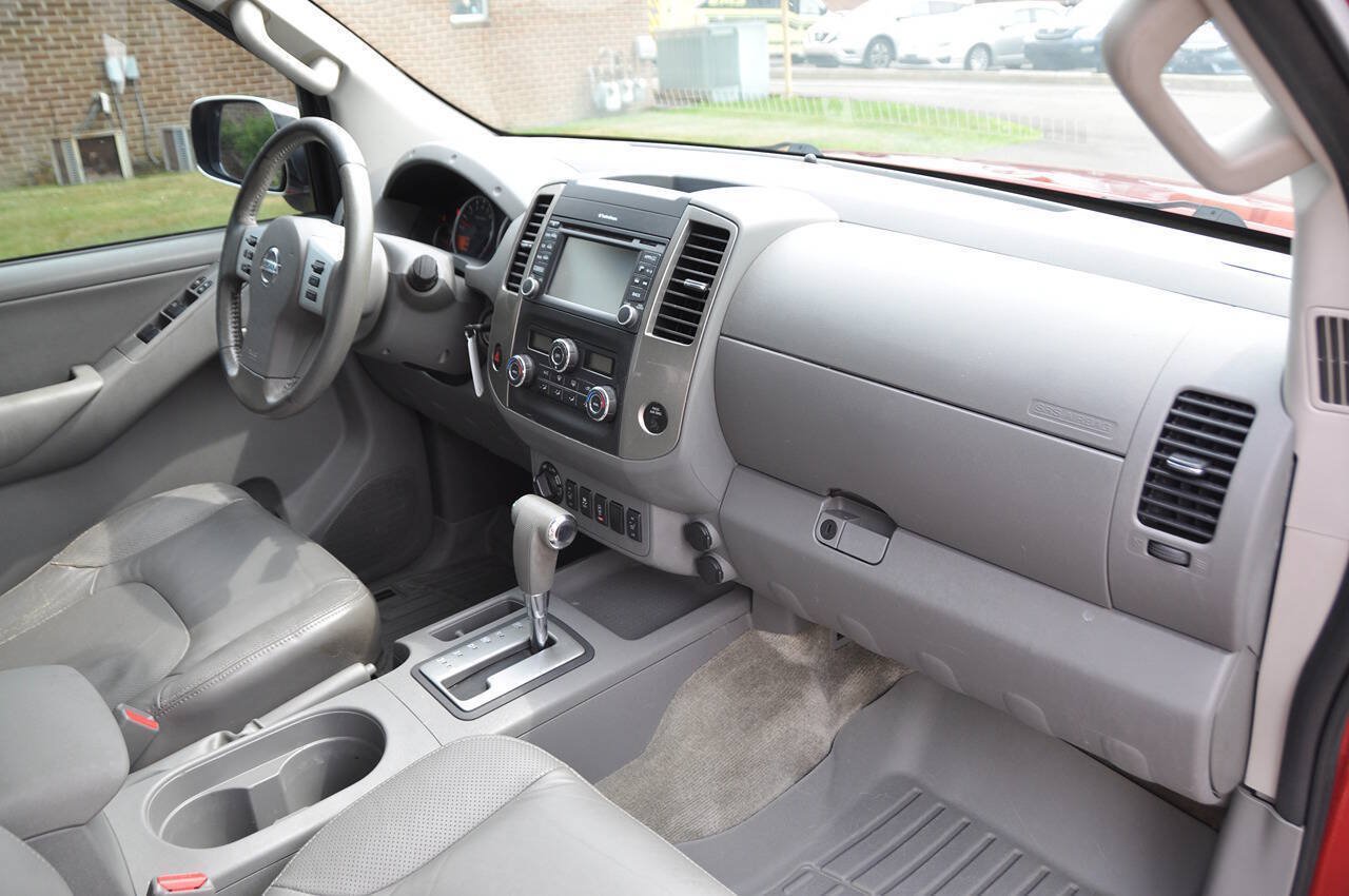 Used 2014 Nissan Frontier SL w/ SL Moonroof Package AWD/4WD image 24