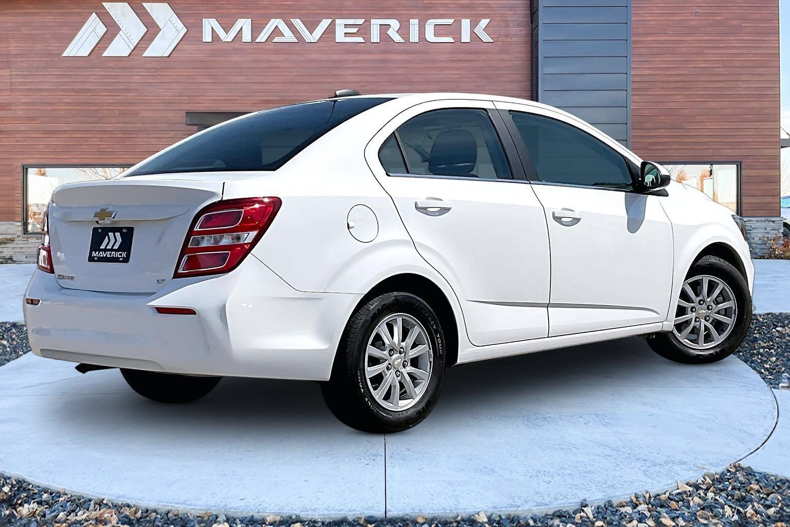 Used 2018 Chevrolet Sonic LT FWD image 5