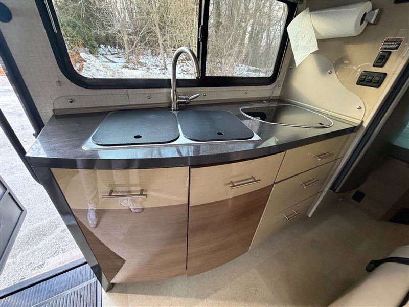 Used 2015 Mercedes-Benz Sprinter 3500 image 27