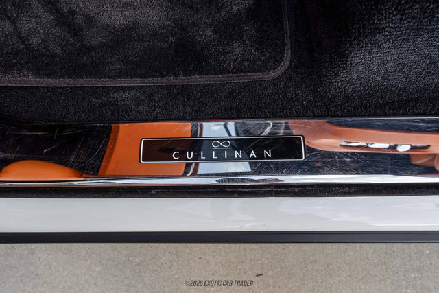 Used 2023 Rolls-Royce Cullinan Black Badge AWD/4WD image 39