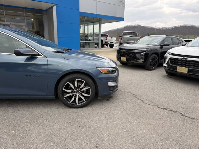 Used 2024 Chevrolet Malibu RS image 2